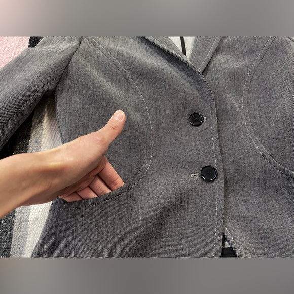 Akris Punto grey blazer - Picture 8 of 15